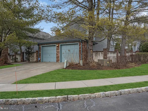 11 Thorngate Ct, Princeton, NJ 08540