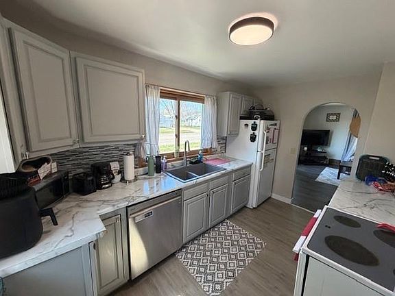 2nd image of 421 Wheaton Street
