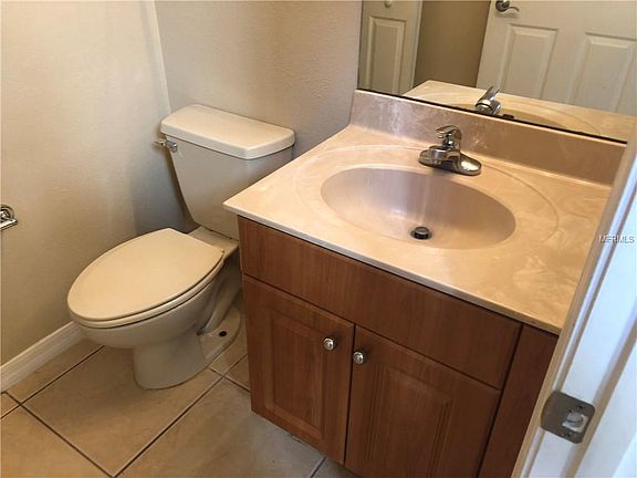 5th image of 11425 Crestlake Village Dr