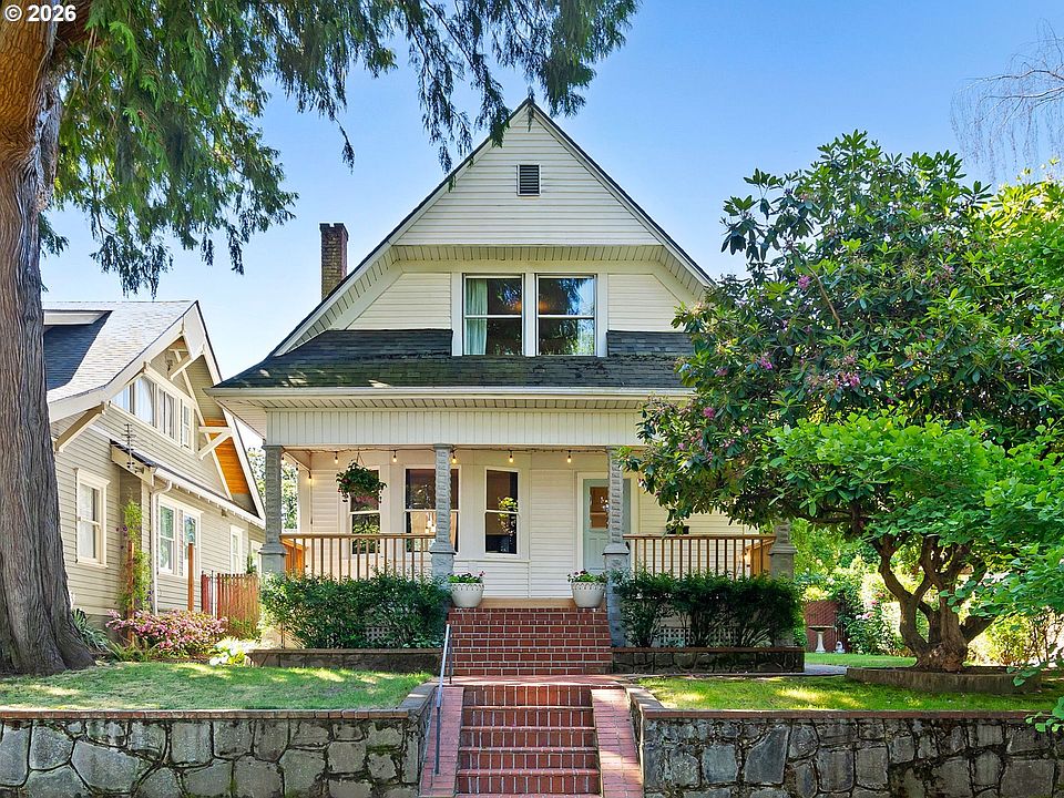 1st image of 3144 NE Everett St