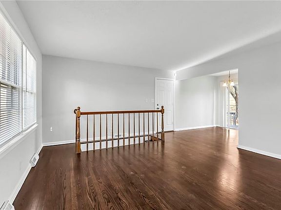 4th image of 6215 N Garfield Ave