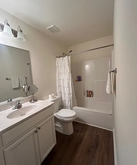 Full Upstairs Bath