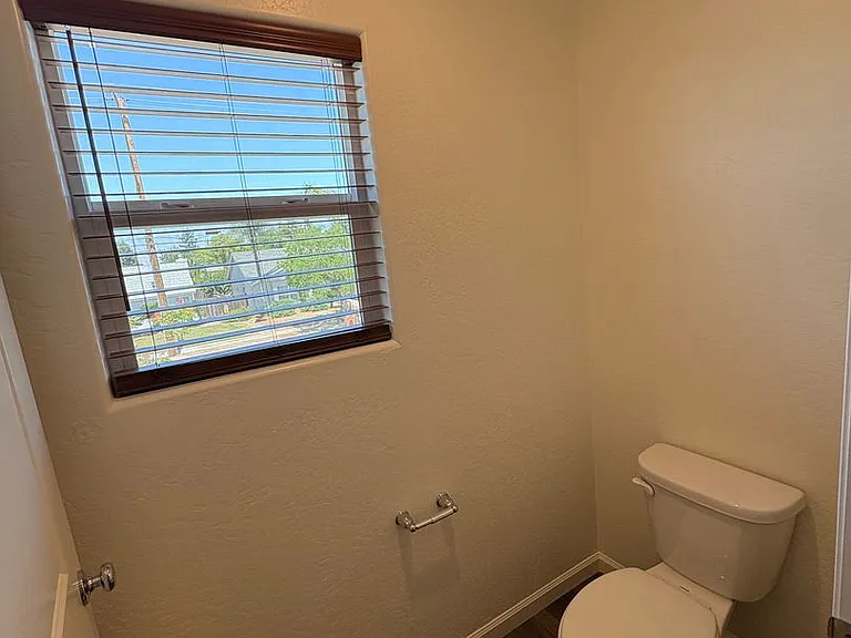 1900 Oaks Fall Ct — Photo 15