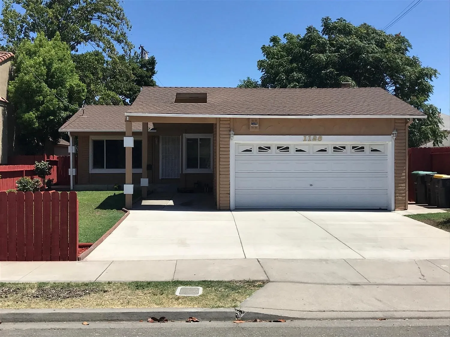 1128 S Monroe St photo 1