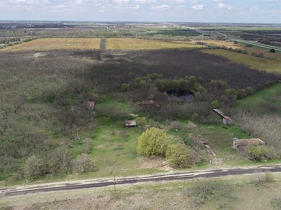 4th image of 2910 Wellington Ln
