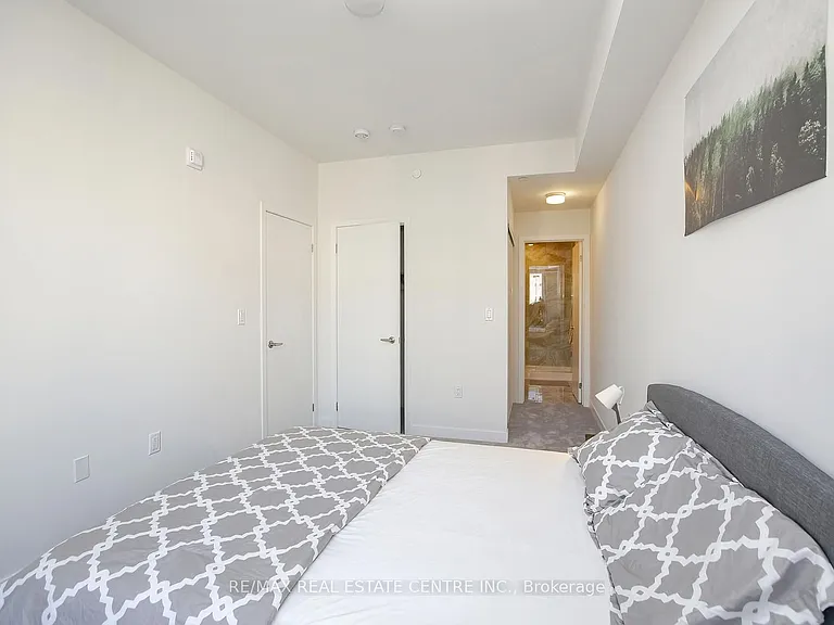 3556 Colonial Dr #4 — Photo 22