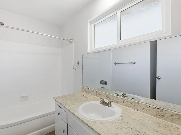6640 Darby Ave — Photo 51