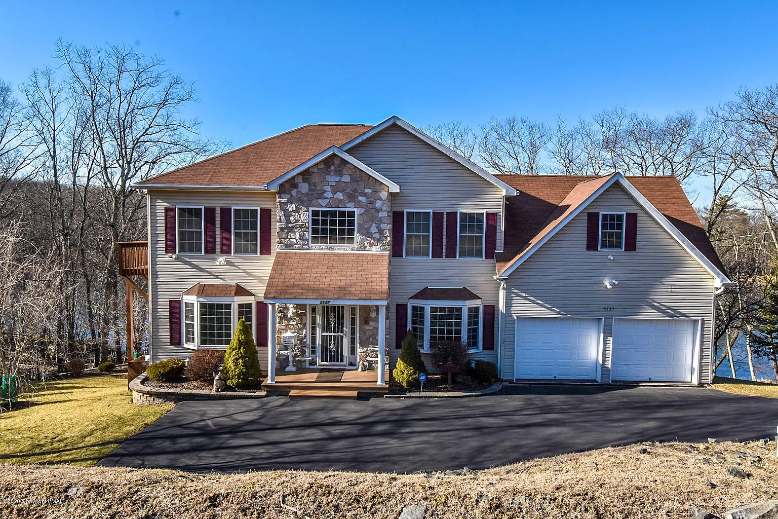 5137 Lake Dr photo 1