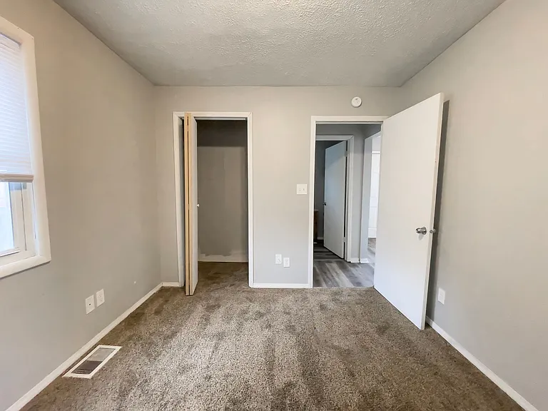 1623 E 20th St — Photo 5