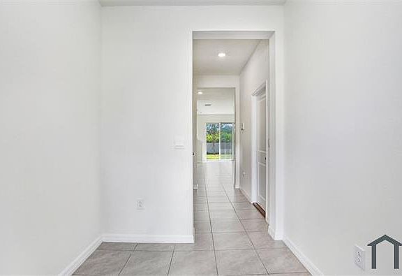 3rd image of 366 Mangrove Shade Cir