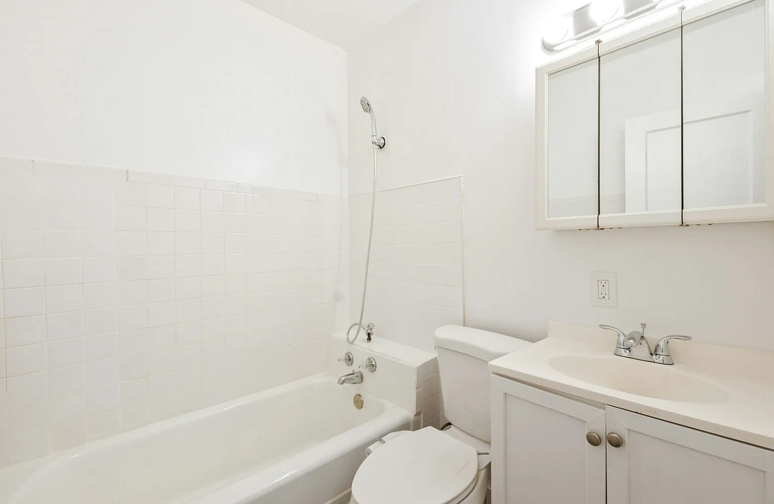 8002 Maryland Avenue, Unit A (Downstairs) — Photo 4