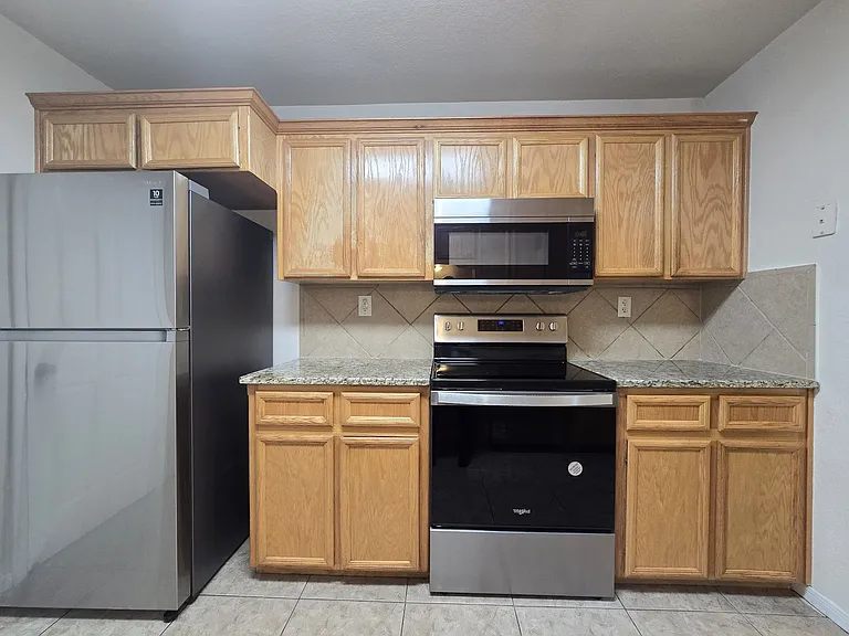 5705 Mandalay — Photo 12