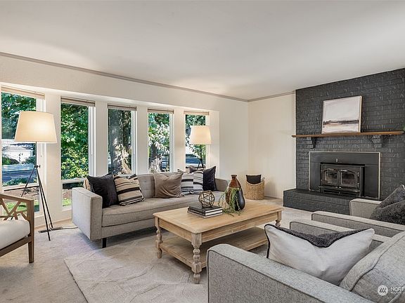 5th image of 26207 Woodland Way S
