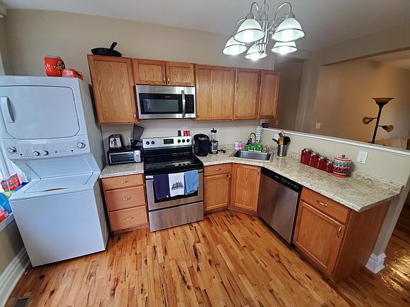 2nd image of 5138 Waterman Blvd Floor 2