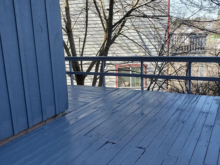 935 NE Maple St — Photo 31