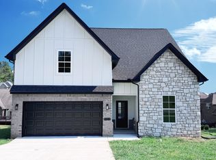 518 McGrath Dr, Smyrna, TN 37167