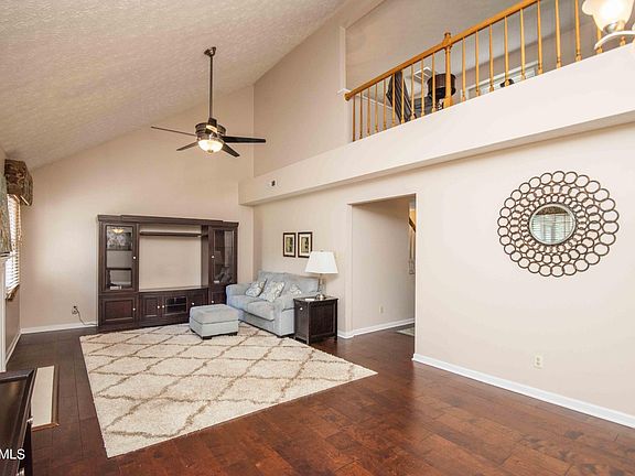 5th image of 8608 Charles Towne Ct