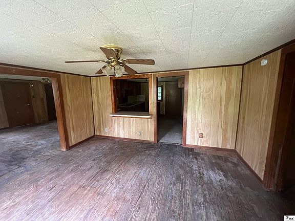 3rd image of 417 Sandal St