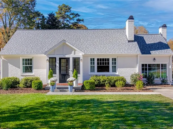 90 Evergreen Dr, Winston Salem, NC 27106