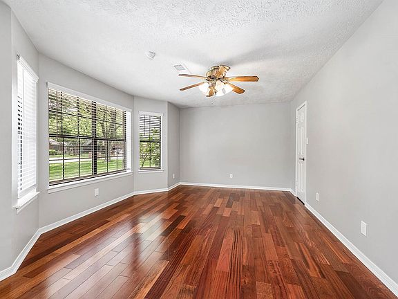 5th image of 3875 Larkspur St