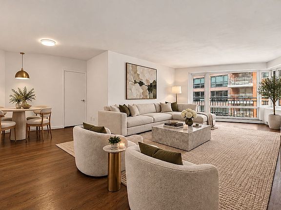 3rd image of 60 Sutton Pl S #7KN