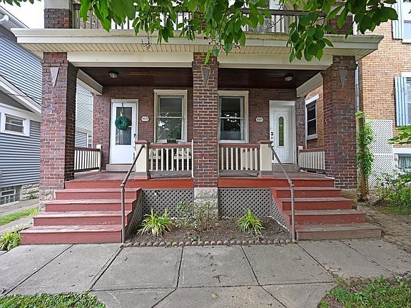 3rd image of 4029 Burwood Ave
