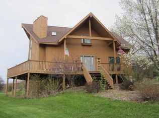 W11057 Pigtail Alley Rd, Portage, WI 53901