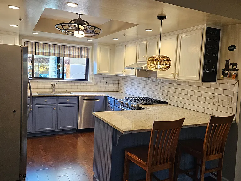 1002 El Prado #A — Photo 10