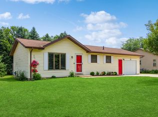 621 Park Ave, Delavan, WI 53115