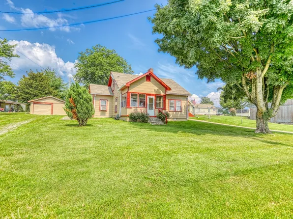 2461 Old Greenbrier Pike, Greenbrier, TN 37073