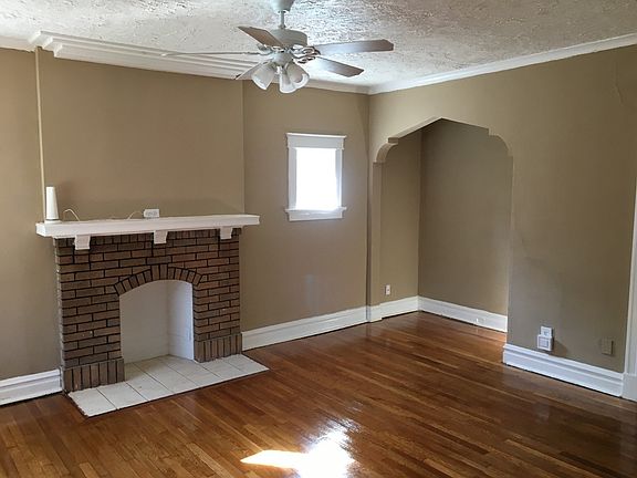 4th image of 8619 Park Ln