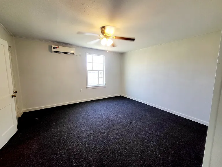 1205 S Lancaster St — Photo 15