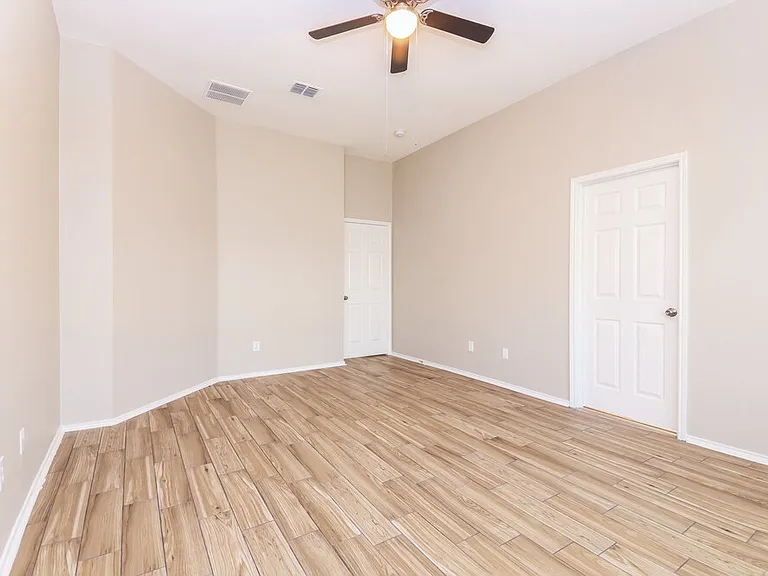 709 Fireberry Dr — Photo 12