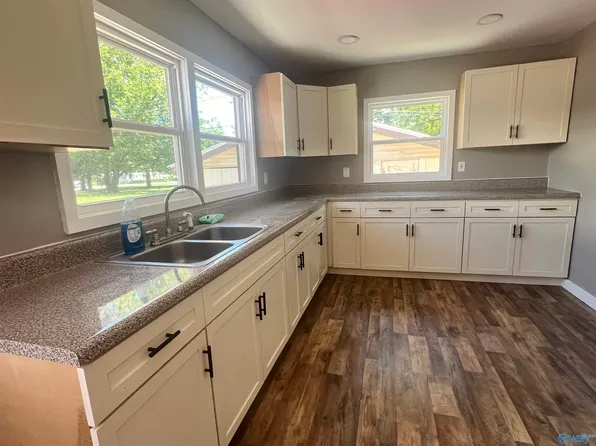 406 Grady St, Gadsden, AL 35904