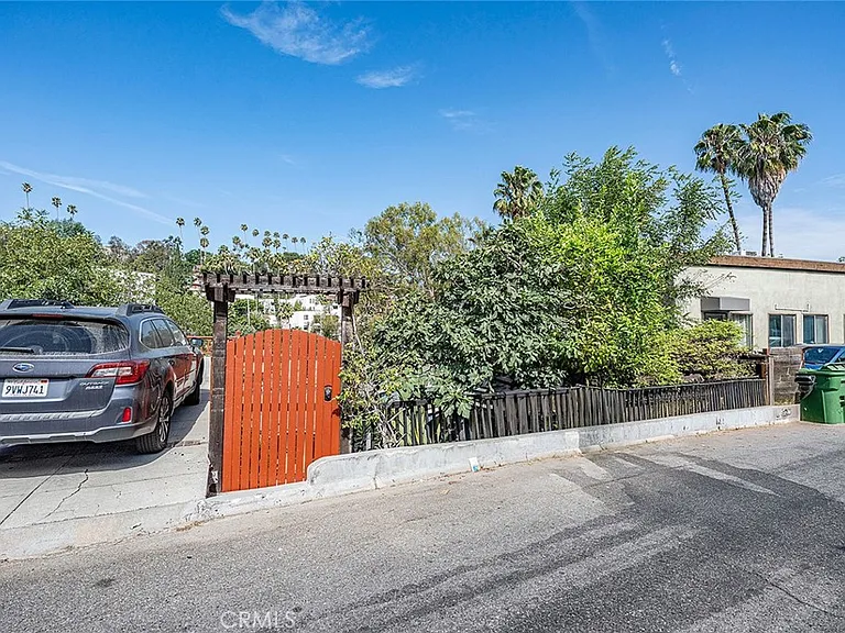 3322 Hamilton Way — Photo 32