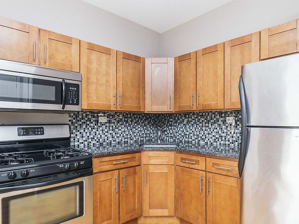 1st image of 128 Manhattan Ave #4F