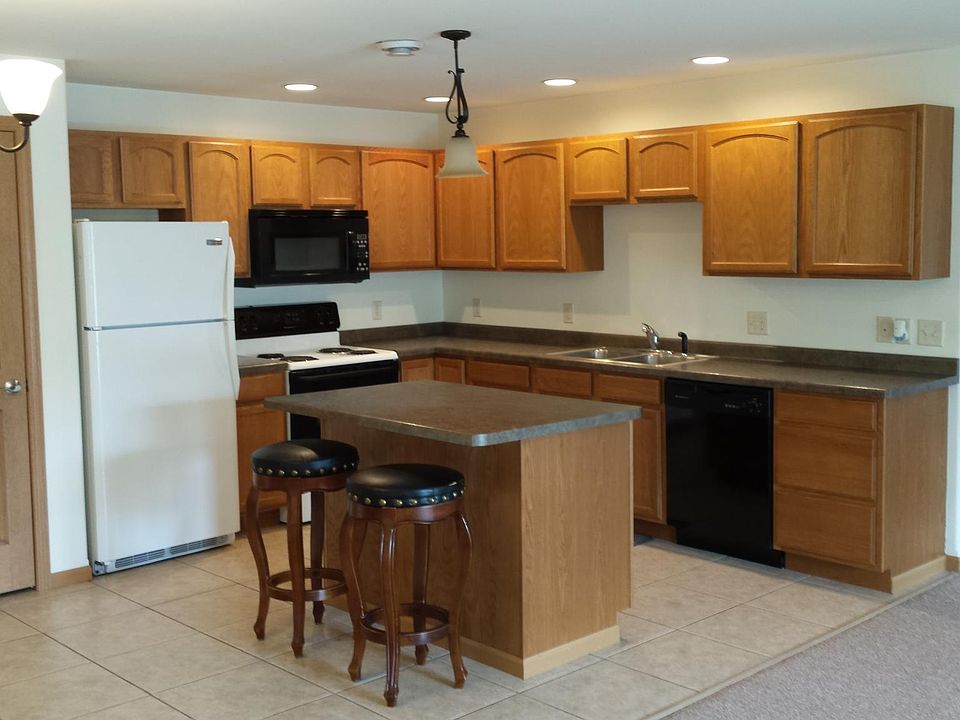 2nd image of 4980 Service Dr APT 101
