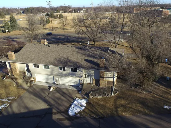 11924 70th Pl N, Maple Grove, MN 55369