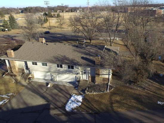 11924 70th Pl N, Maple Grove, MN 55369
