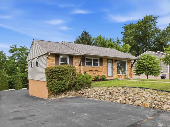 113 Lycoming Dr, Coraopolis, PA 15108
