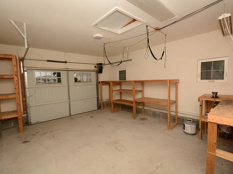 4116 Pretty Lake Ave — Photo 56