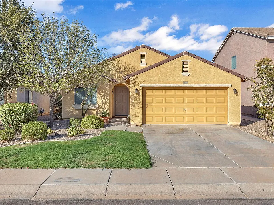 1754 W Desert Canyon Dr