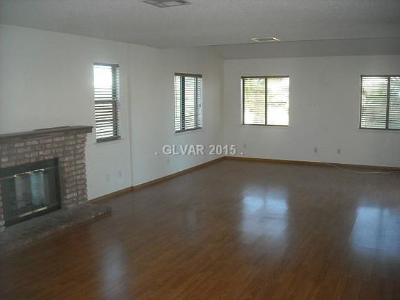 3rd image of 5313 Shady Grove Ln