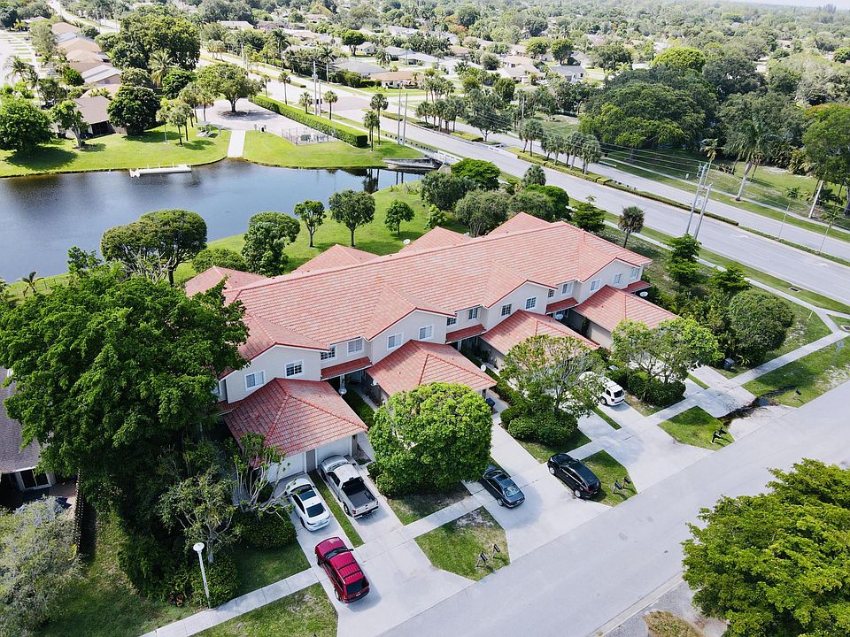 1st image of 12760 Westhampton Circle