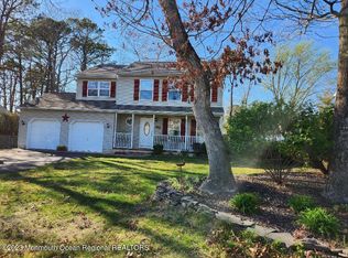 186 Inlet Ave, Manahawkin, NJ 08050