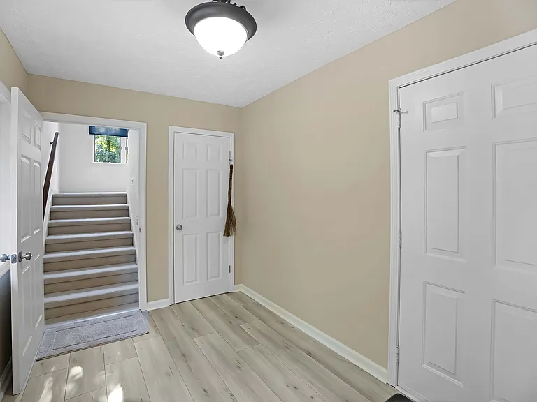 102 Daksi Way — Photo 14