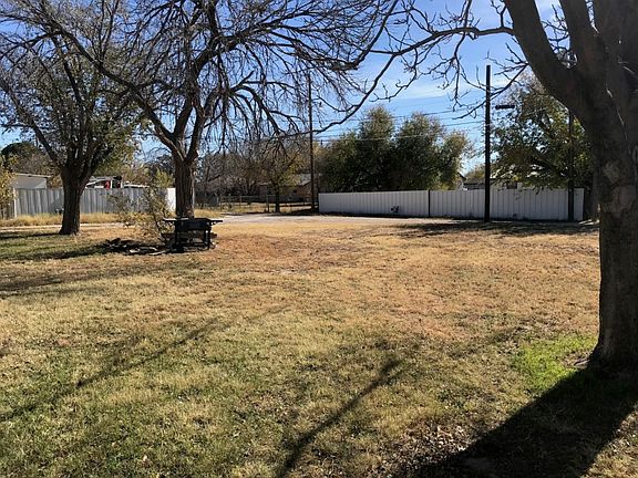 2nd image of 1117 Mosely Cir