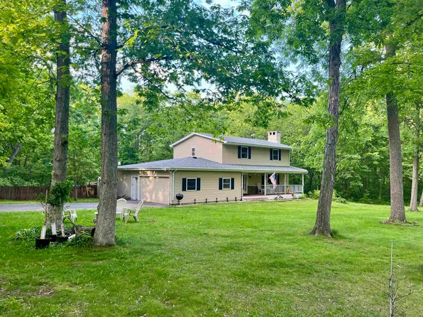 6499 Alice Ln, Rockton, IL 61072