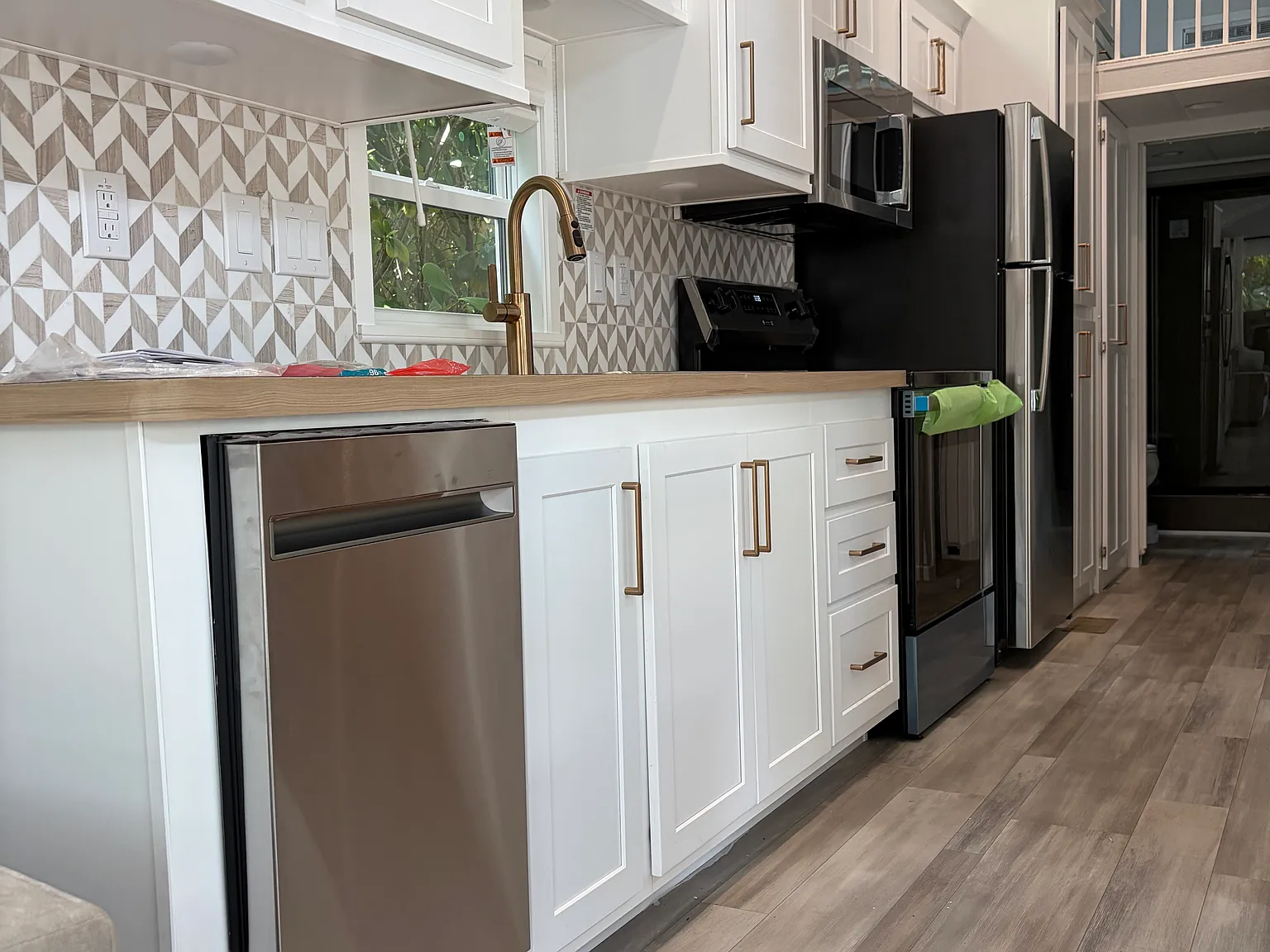 2 bed, $3,495 — Photo 2