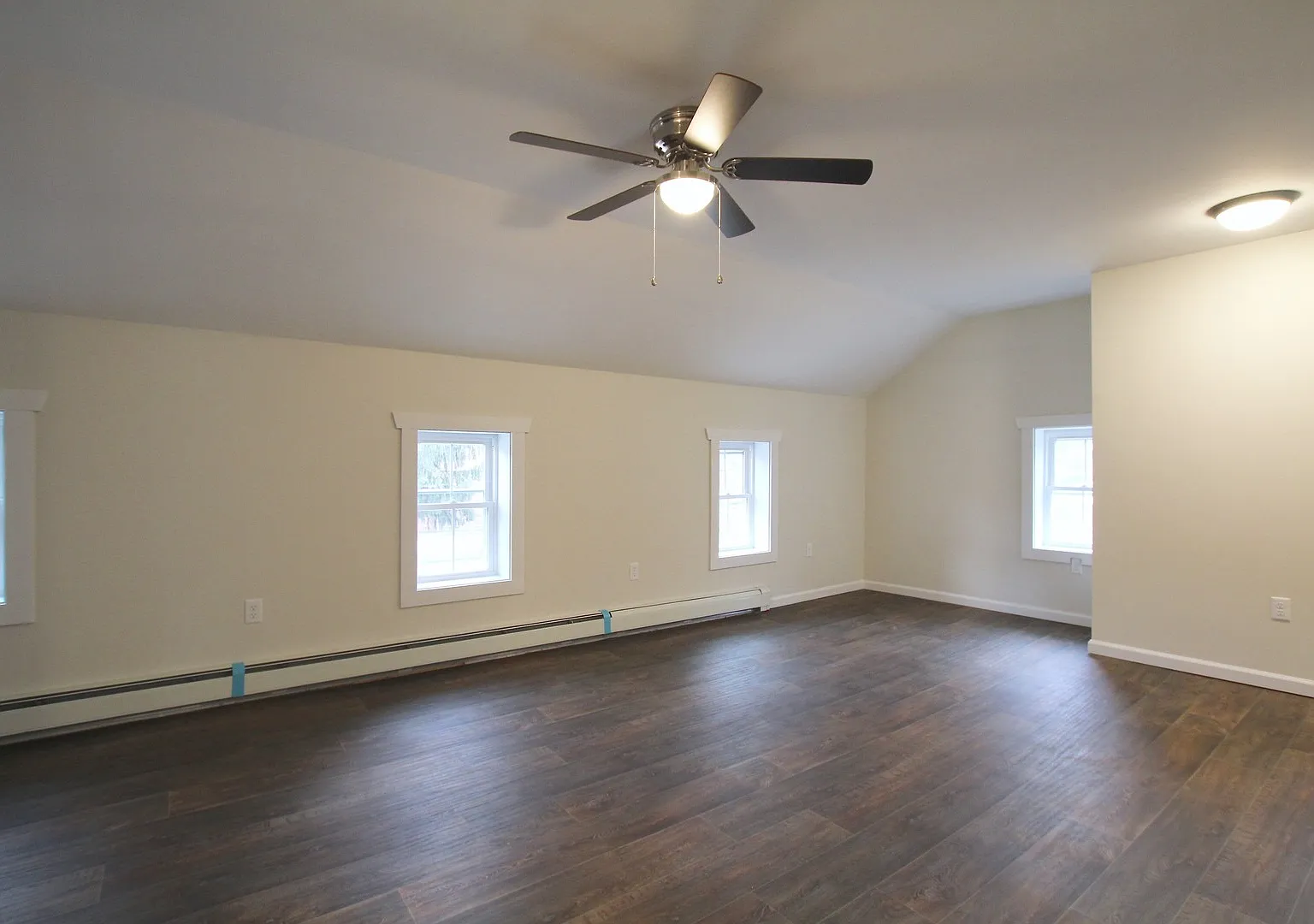126 Maxwell Lane — Photo 2
